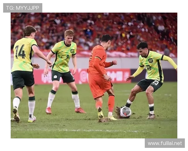 门将神勇助力国足小胜澳洲 门将神勇助力国足小胜澳洲